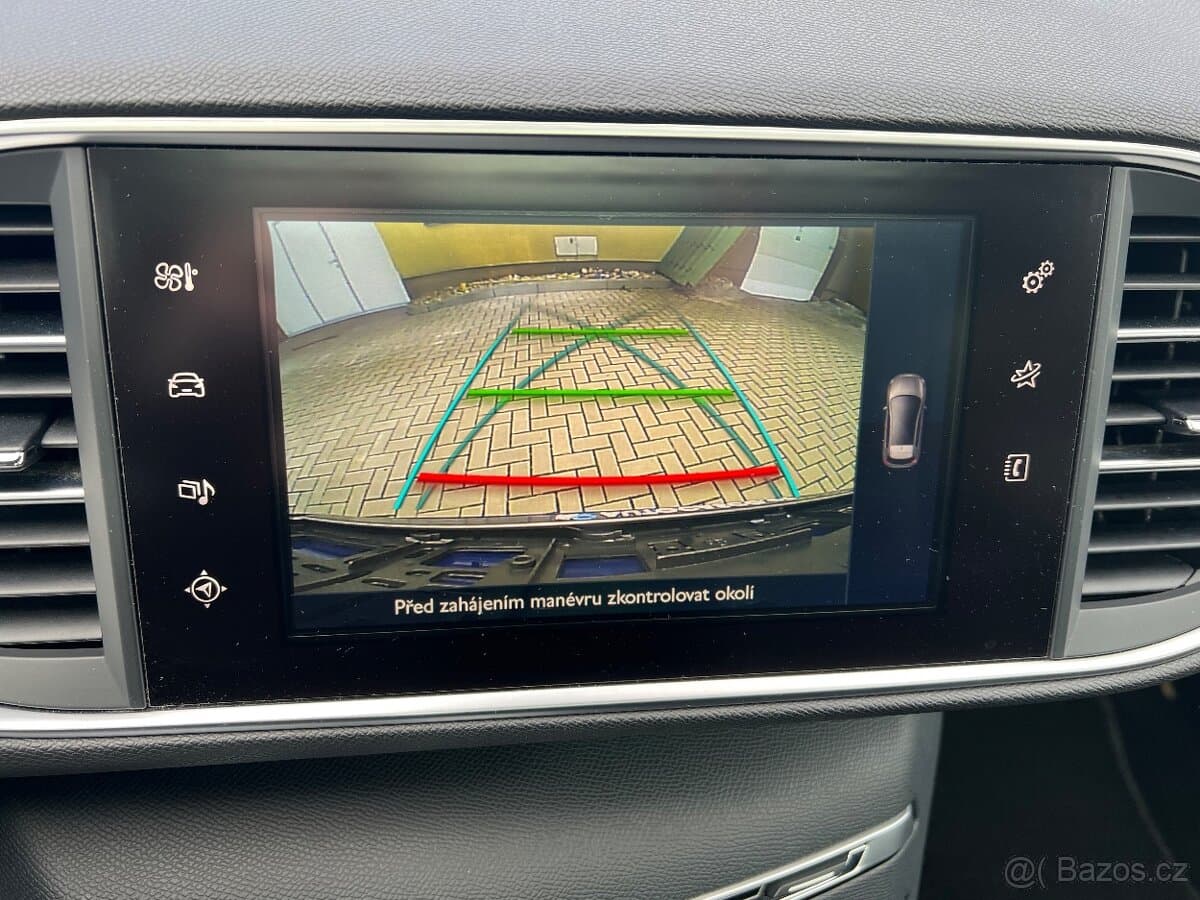 2017 Peugeot 308 - 9