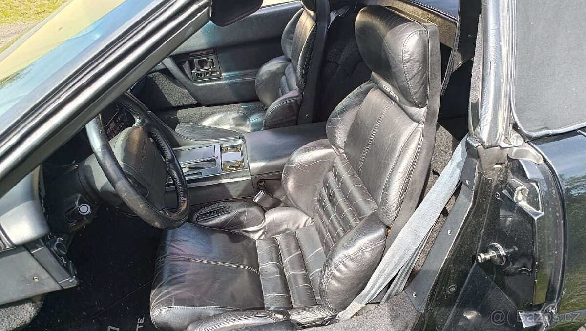 1992 Chevrolet CORVETTE - 9