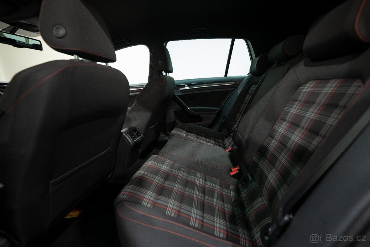 2014 Volkswagen GOLF - 9