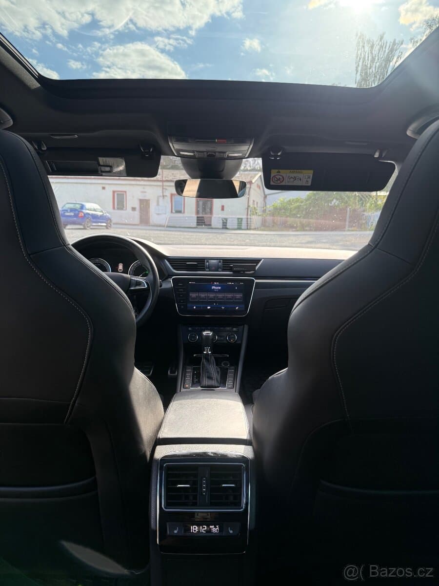 2019 Škoda SUPERB - 9