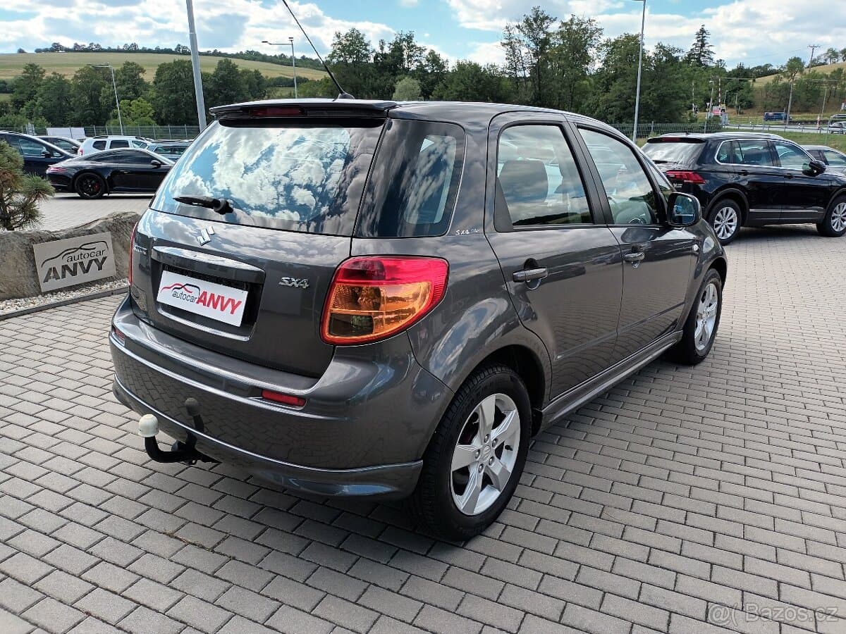 2011 Suzuki SX4 - 9
