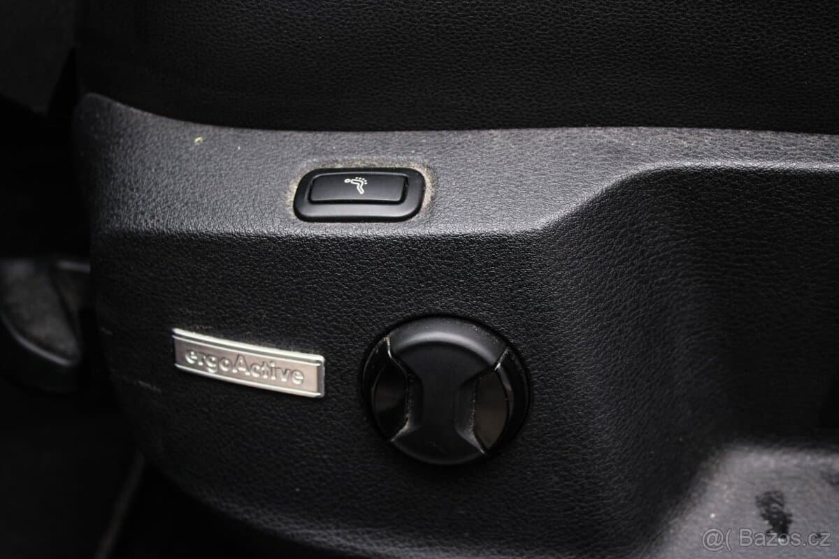 2013 Volkswagen GOLF - 9
