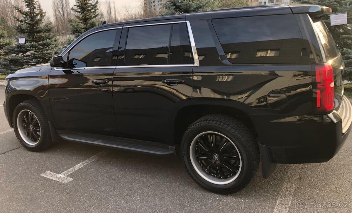 2017 Chevrolet TAHOE - 9