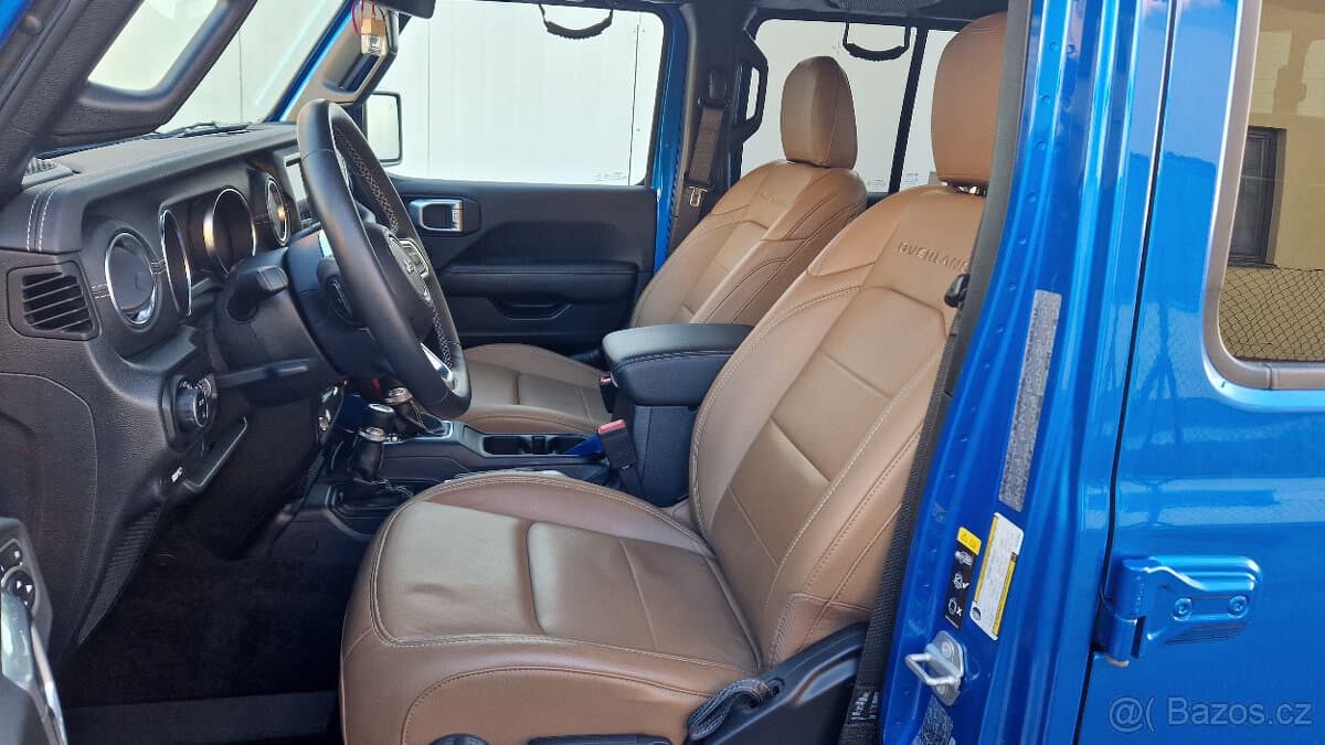 2021 Jeep GLADIATOR - 9