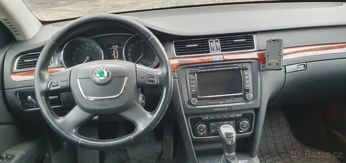 2011 Škoda SUPERB - 9