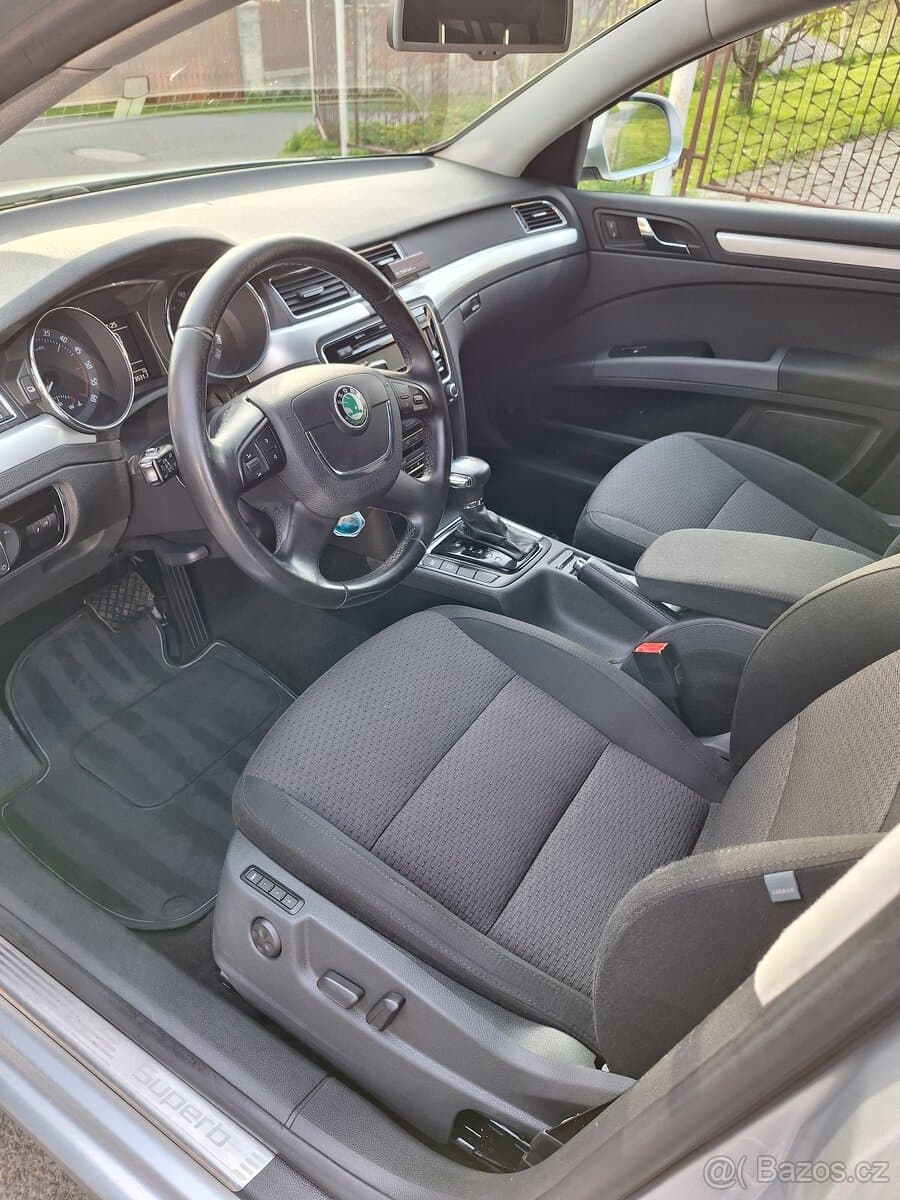 2009 Škoda SUPERB - 9
