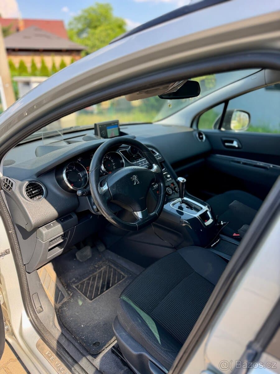 Peugeot 5008 - 9