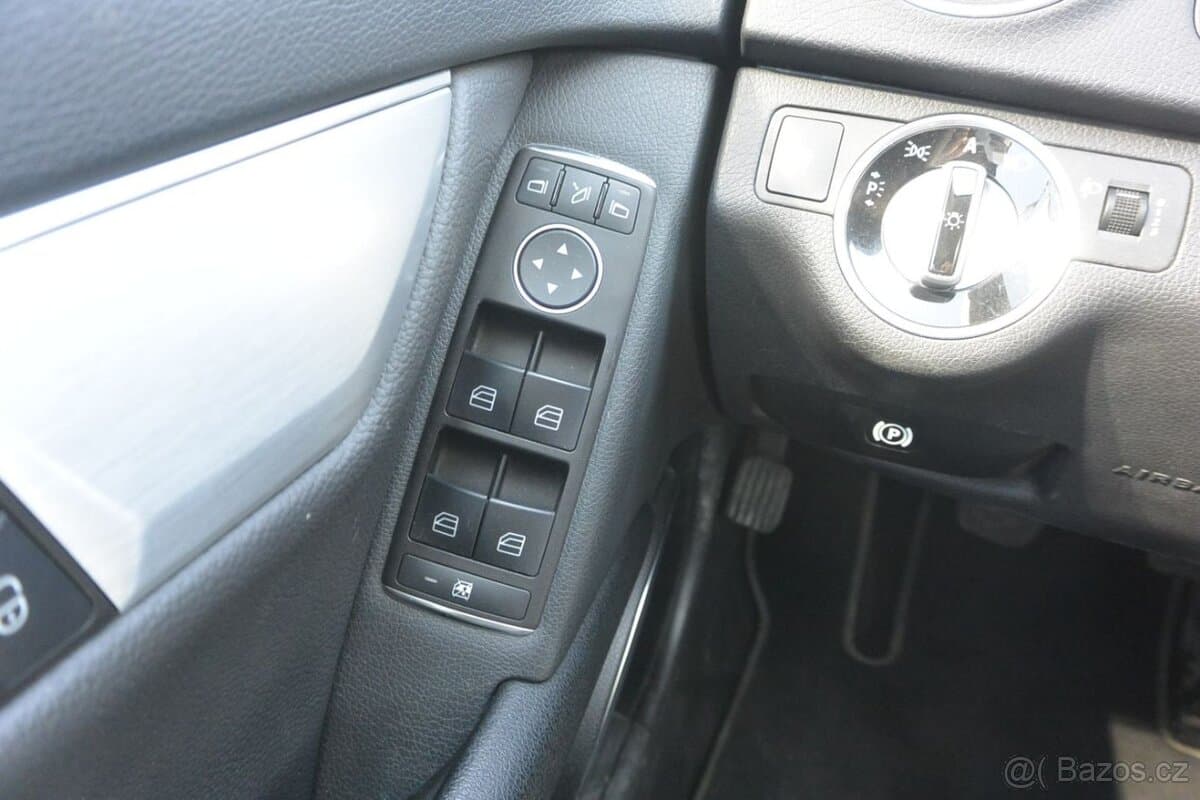2011 Mercedes-Benz OSTATNÍ - 9