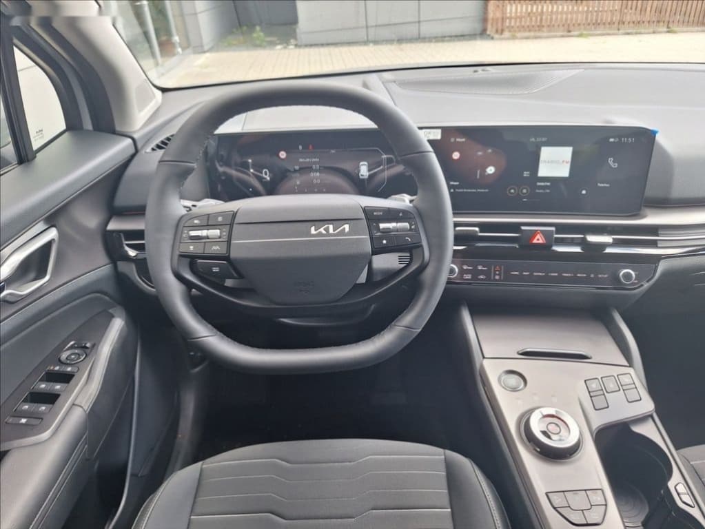 2026 Kia SPORTAGE - 9