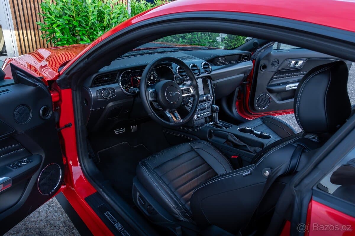 2023 Ford MUSTANG - 9