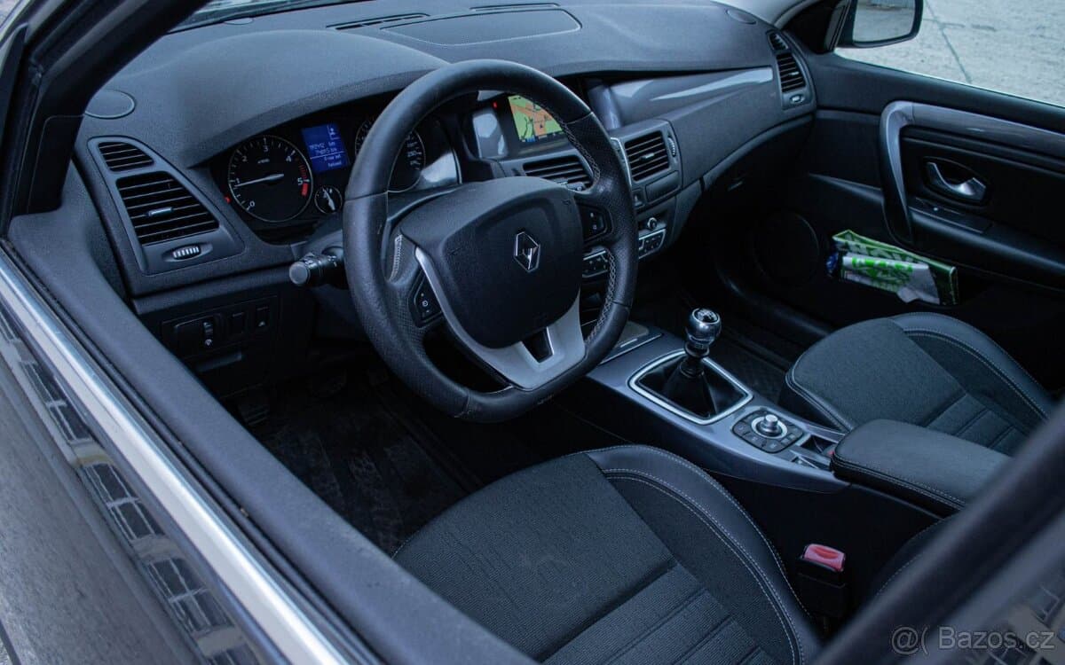 2010 Renault LAGUNA - 9