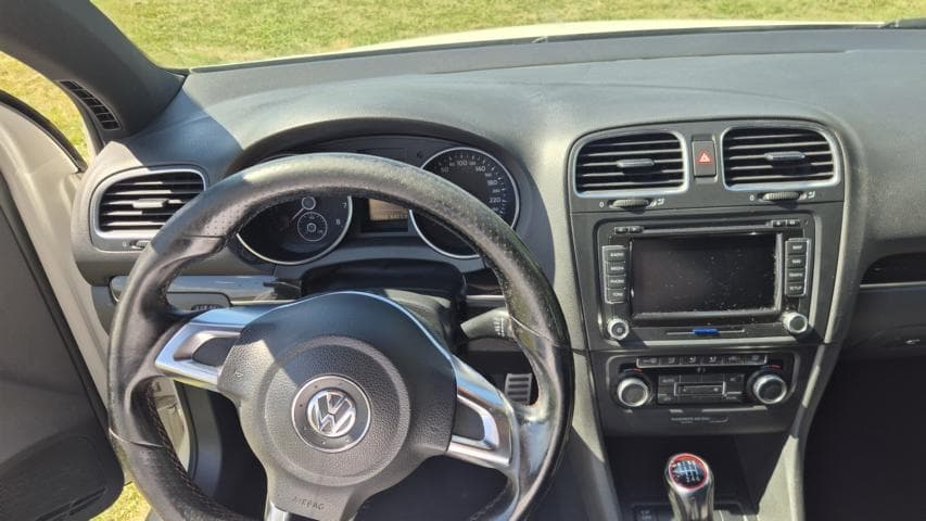 2010 Volkswagen GOLF - 9