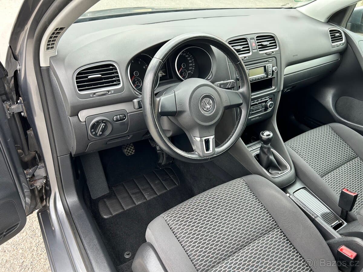 2010 Volkswagen GOLF - 9