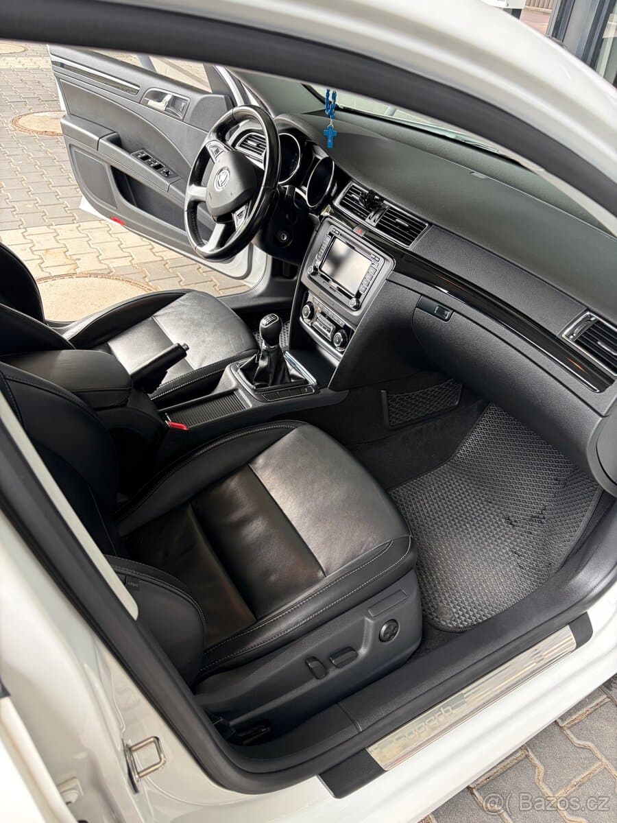 2014 Škoda SUPERB - 9