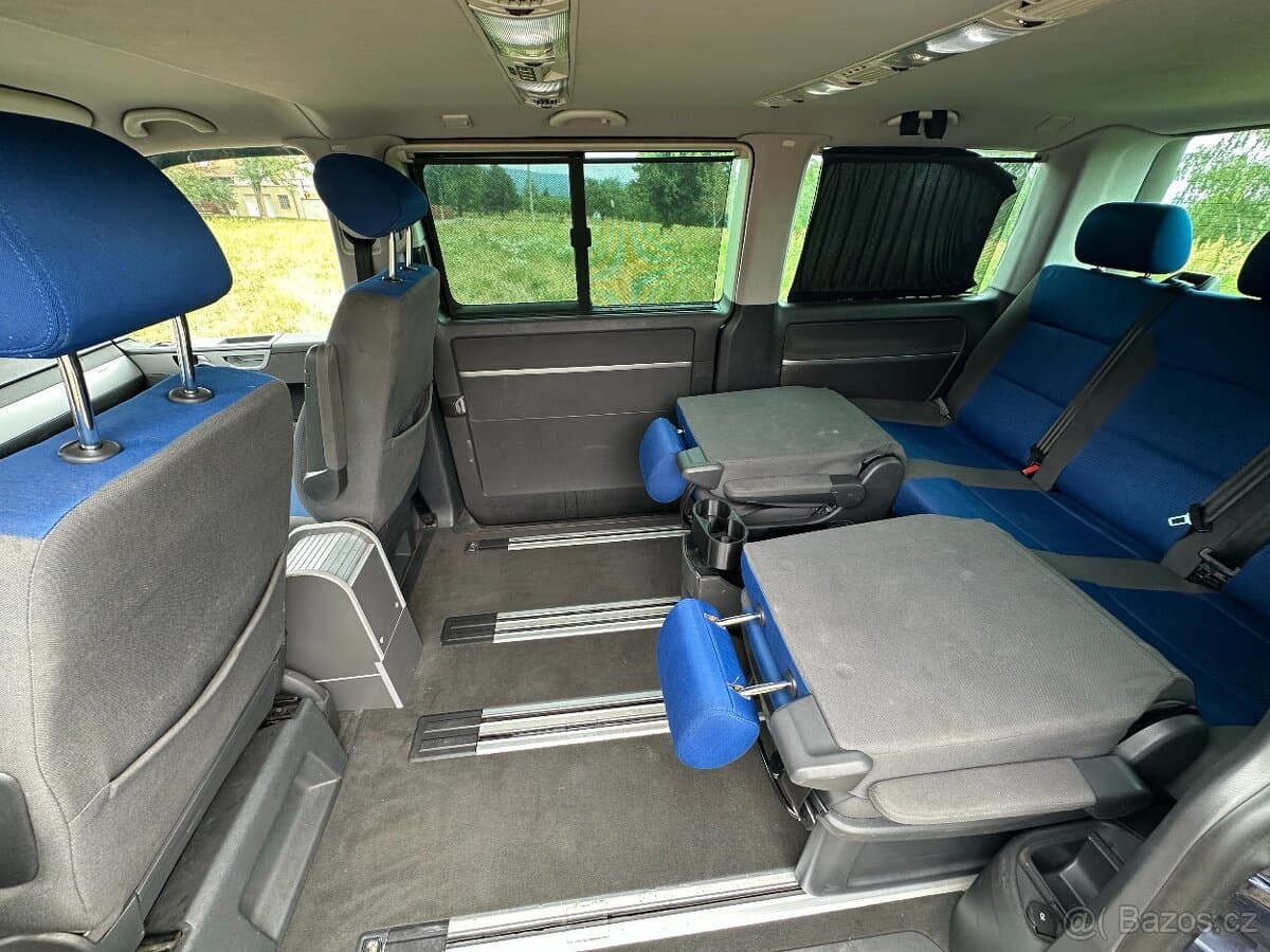 2004 Volkswagen MULTIVAN - 9