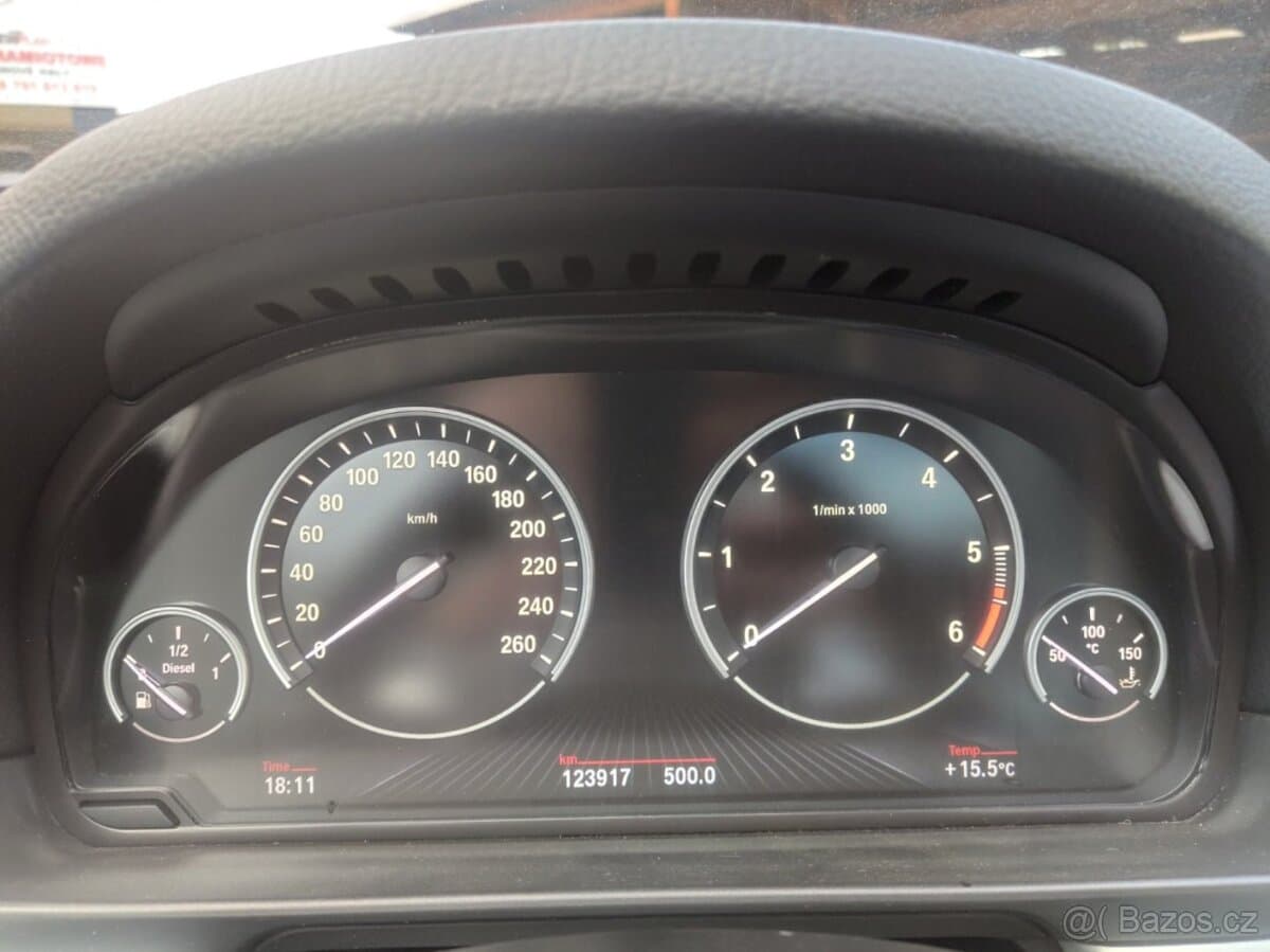 2013 BMW 5-SERIES - 9