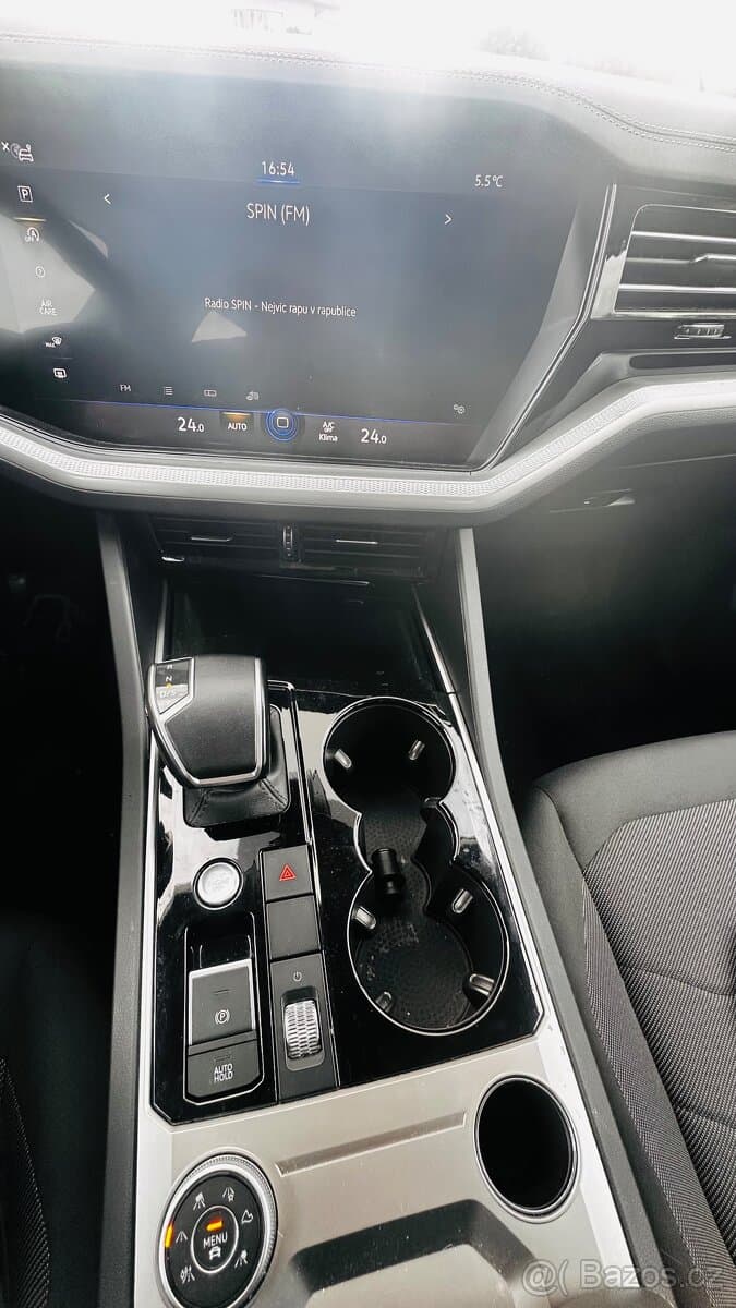 2019 Volkswagen TOUAREG - 9