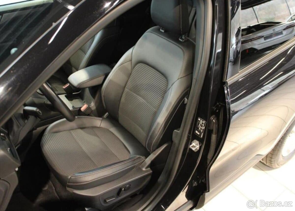 2022 Ford KUGA - 9