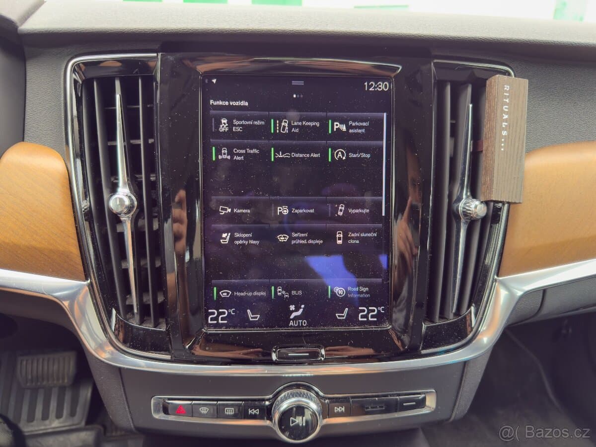 2017 Volvo S90 - 9