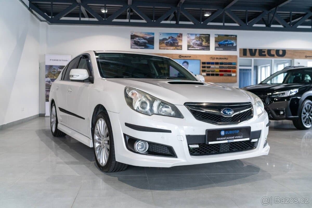 2010 Subaru LEGACY - 9