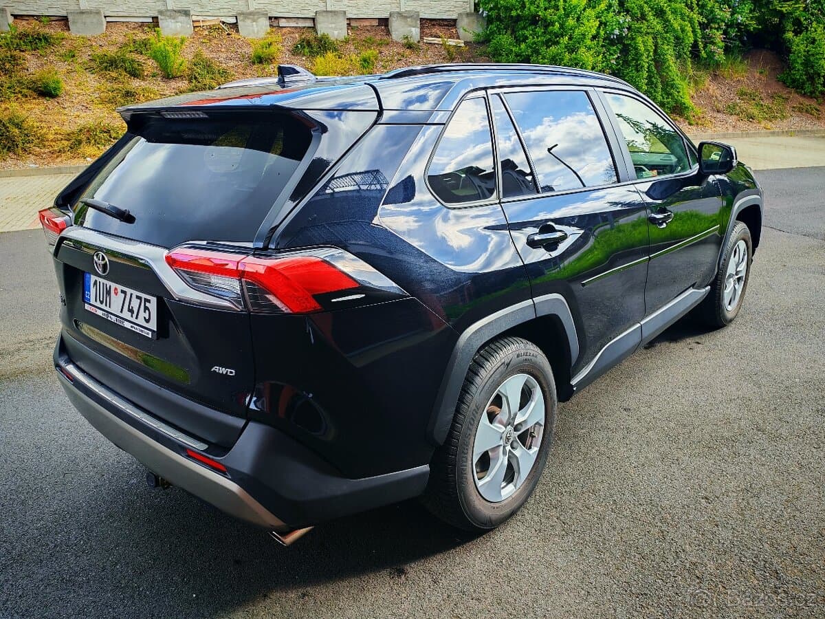 2023 Toyota RAV4 - 9