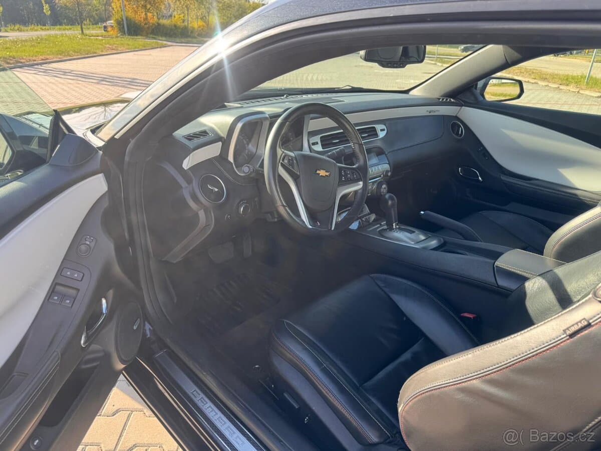2012 Chevrolet CAMARO - 9