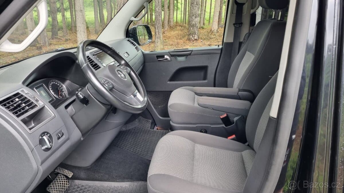 2015 Volkswagen CARAVELLE - 9