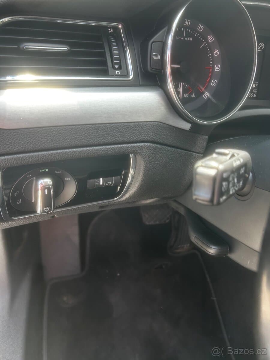 2015 Škoda SUPERB - 9