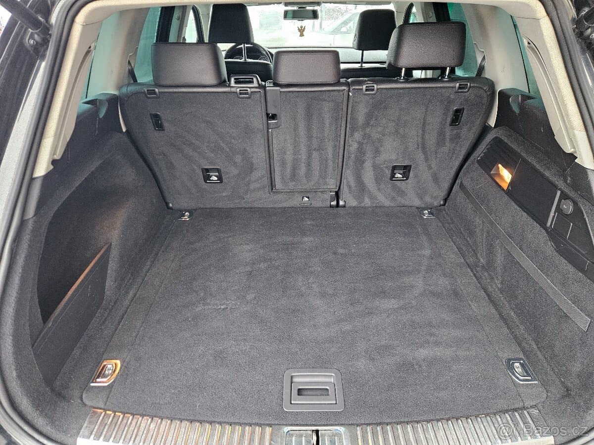 2014 Volkswagen TOUAREG - 9