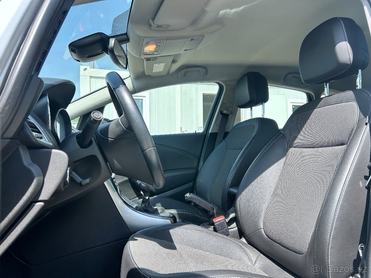 2013 Opel ASTRA - 9