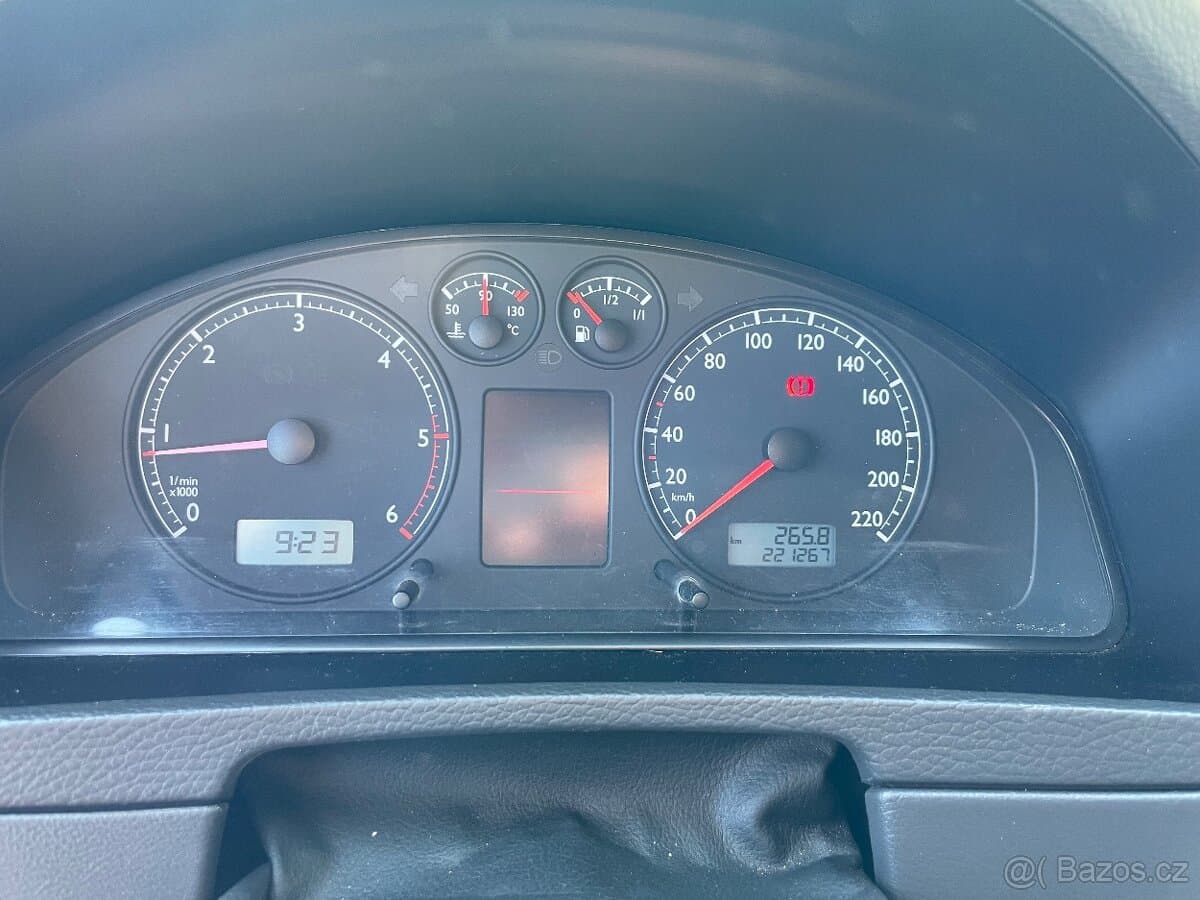 2004 Volkswagen MULTIVAN - 9