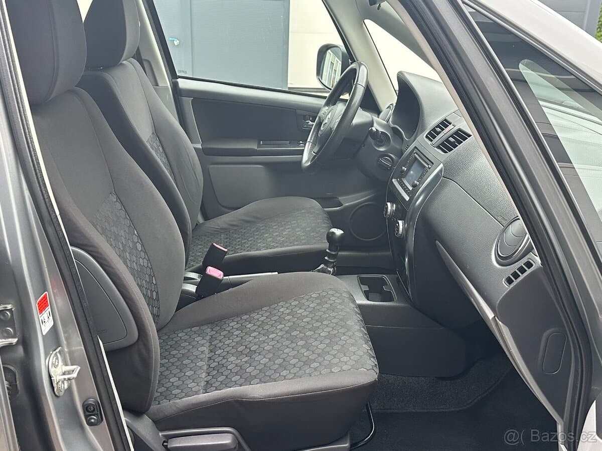 2012 Suzuki SX4 - 9