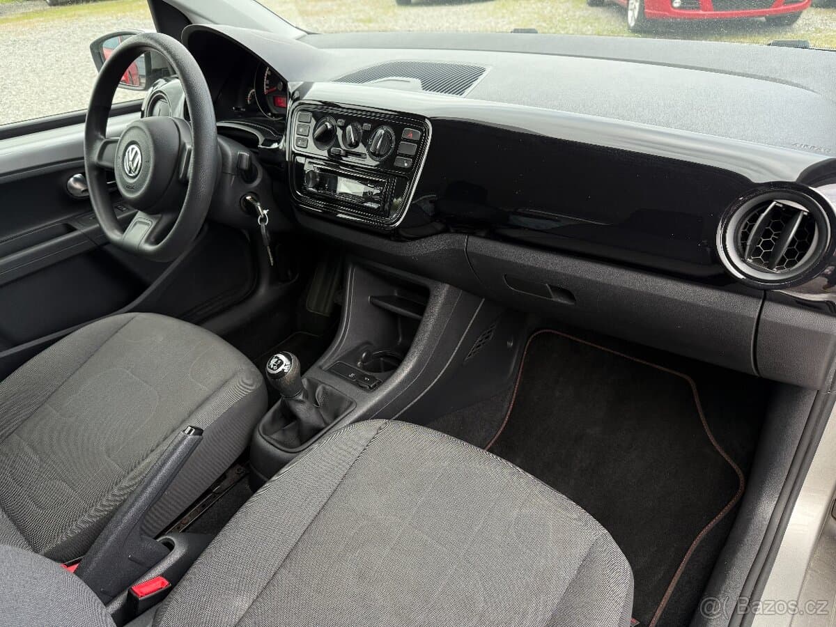 2014 Volkswagen UP! - 9