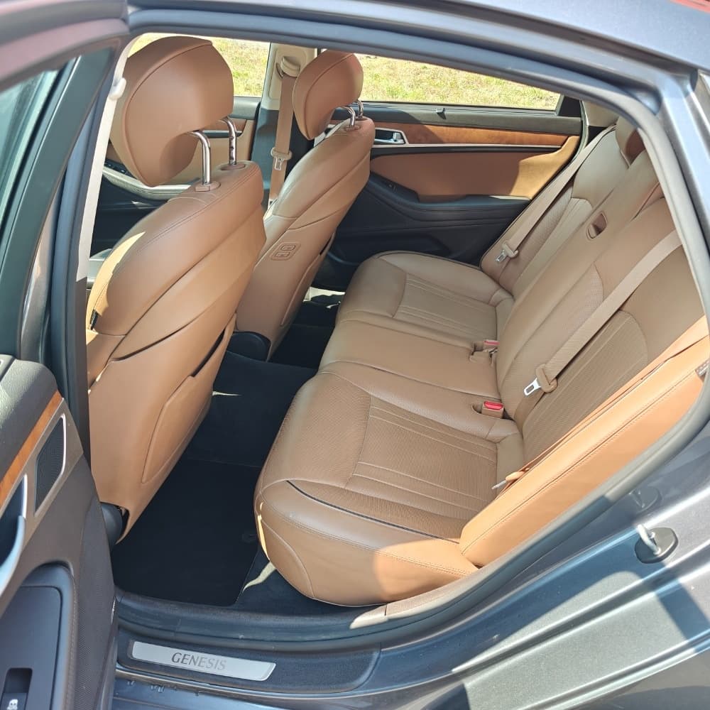 2015 Hyundai GENESIS - 9