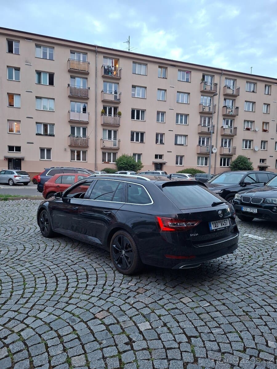 2017 Škoda SUPERB - 9