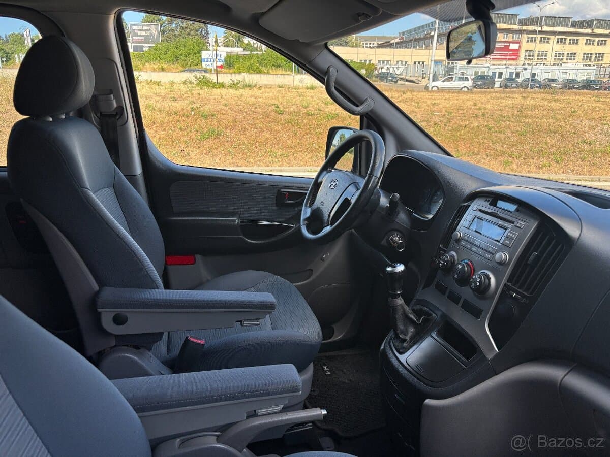 2013 Hyundai H-1 - 9