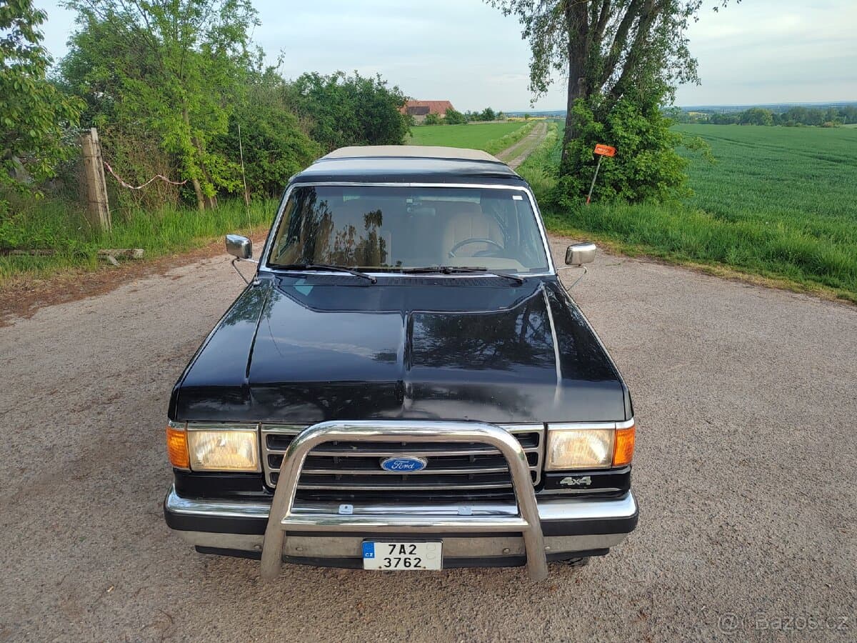 1990 Ford BRONCO - 9