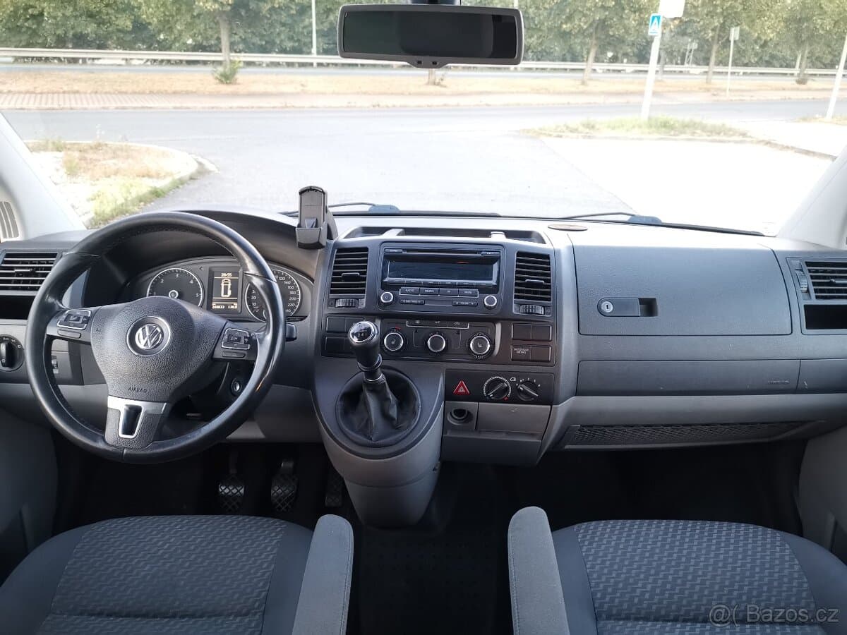 2012 Volkswagen TRANSPORTER - 9