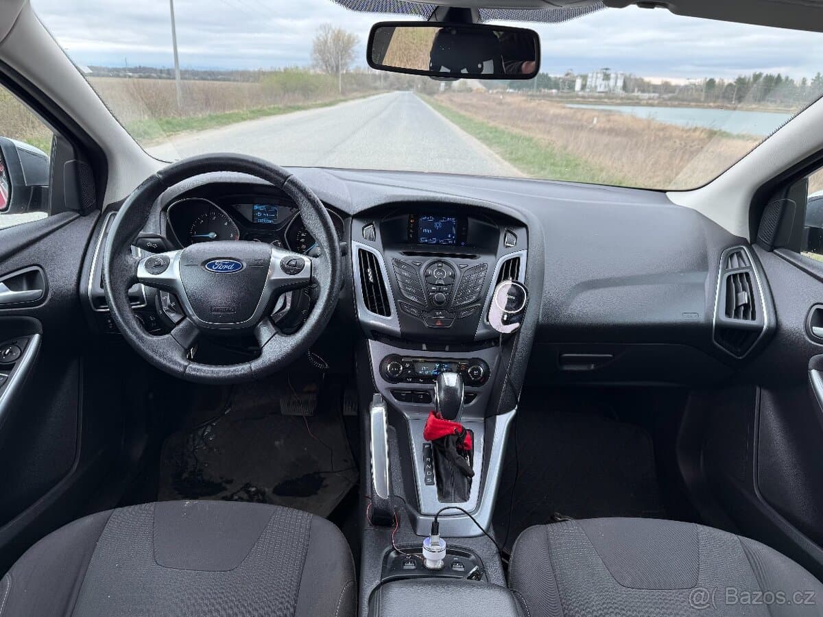 2011 Ford FOCUS - 9