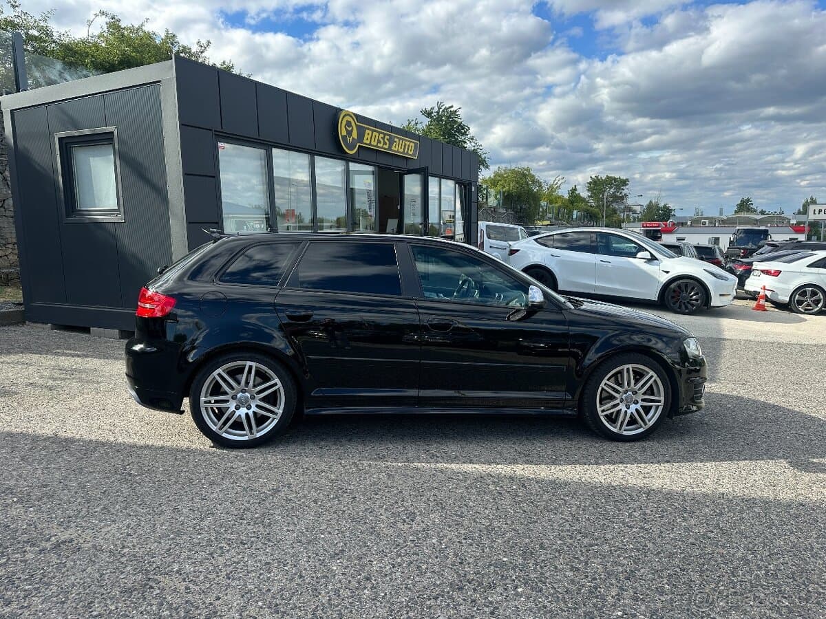 2010 Audi S3 - 9