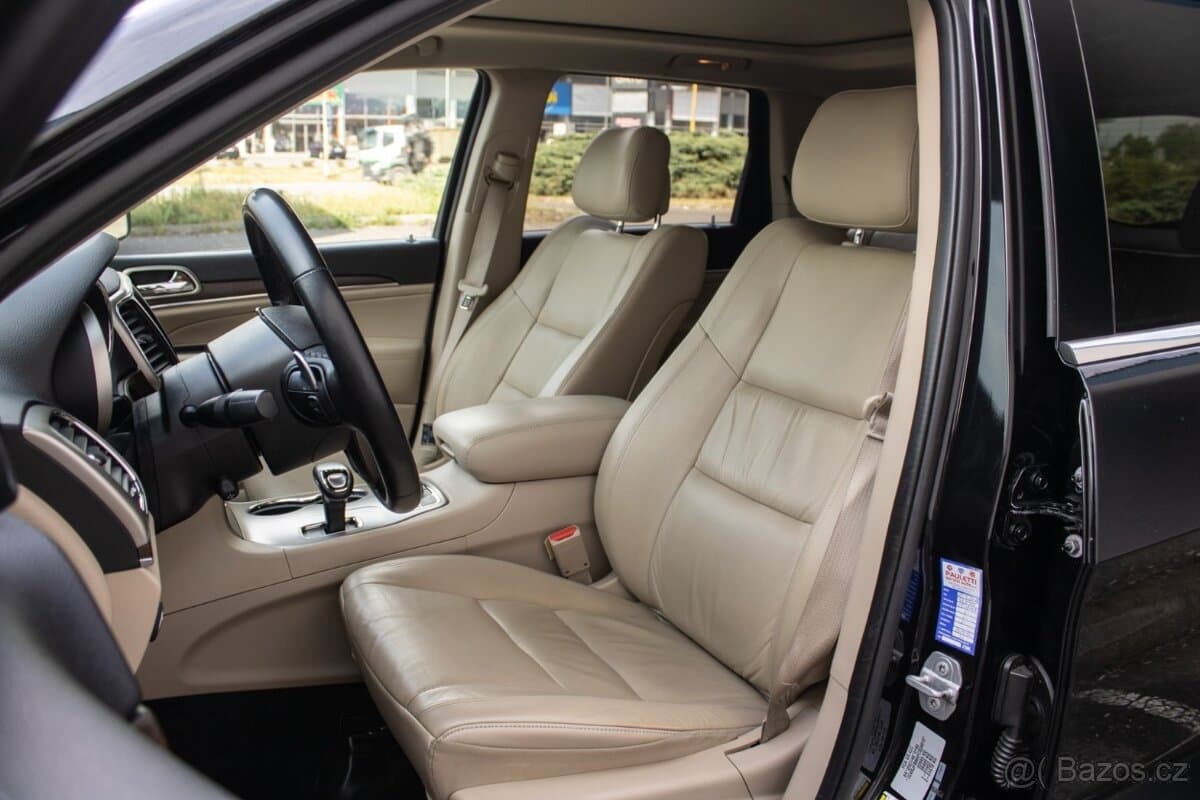 2015 Jeep CHEROKEE - 9
