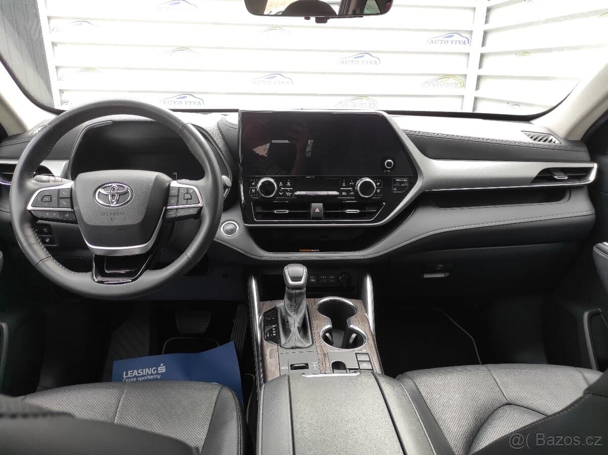 2024 Toyota HIGHLANDER - 9