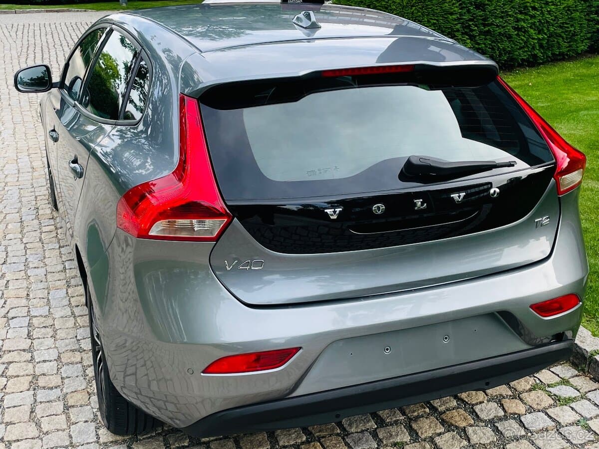 2018 Volvo V40 - 9
