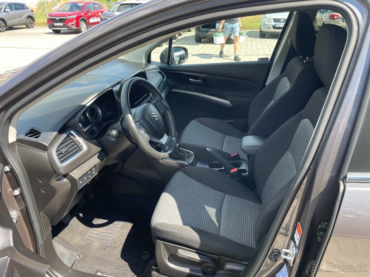 Suzuki S-CROSS - 9