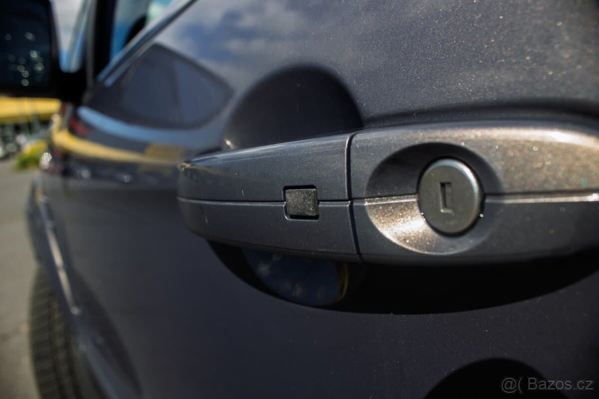 2013 Ford S-MAX - 9