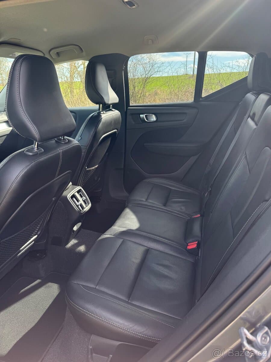 2019 Volvo XC40 - 9