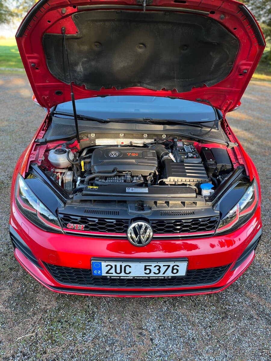 2017 Volkswagen GOLF - 9