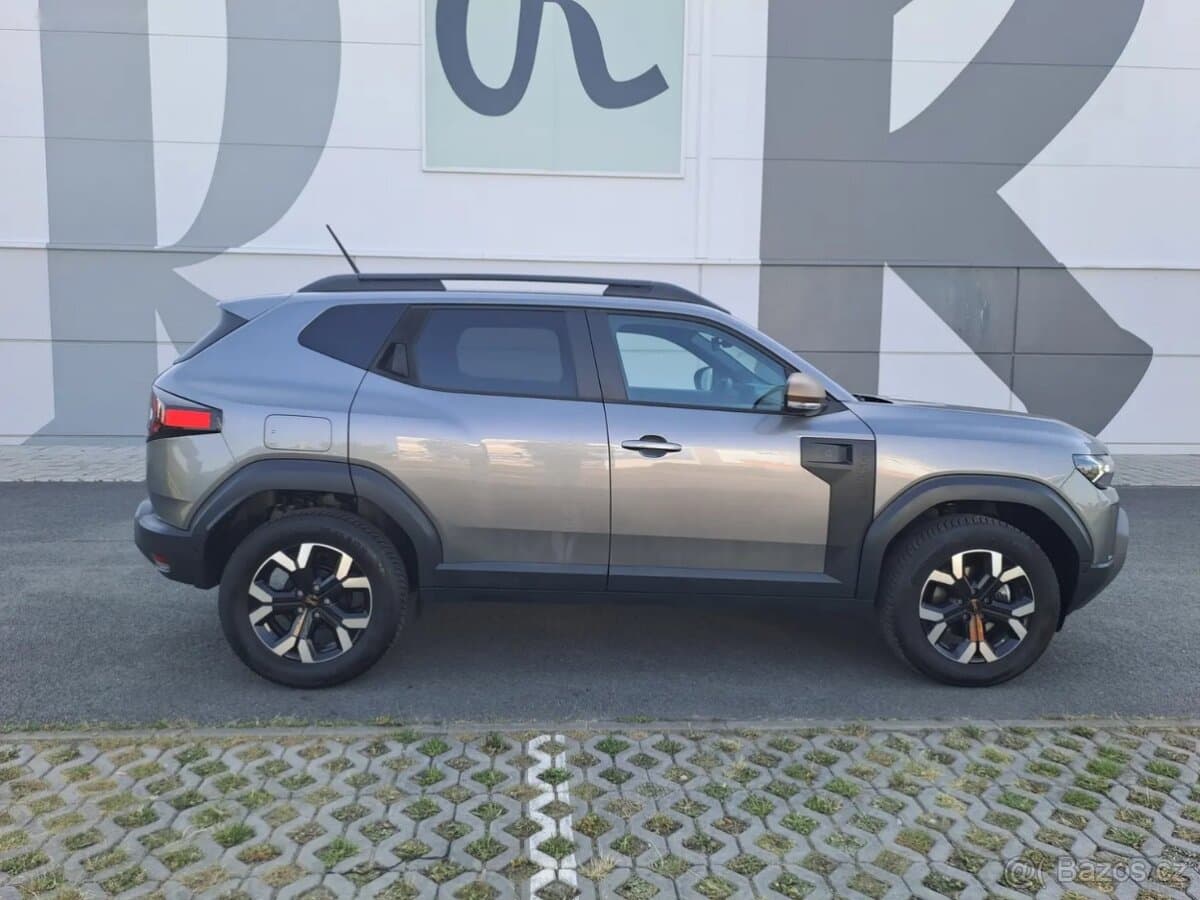 2025 Dacia DUSTER - 9