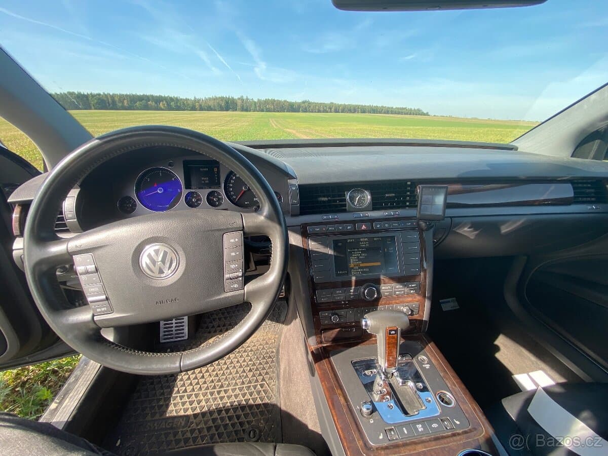 2008 Volkswagen PHAETON - 9