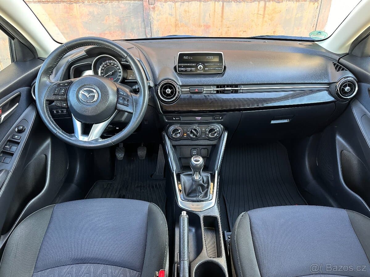 2015 Mazda 2 - 9